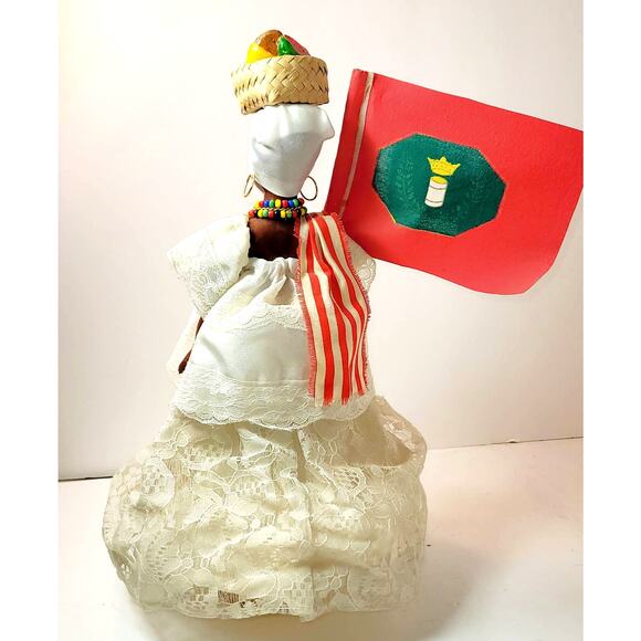 Vintage Rio de Janeiro Helln's Doll w/Fruit Hat, Beaded Necklace & Flag Souvenir - Picture 5 of 12
